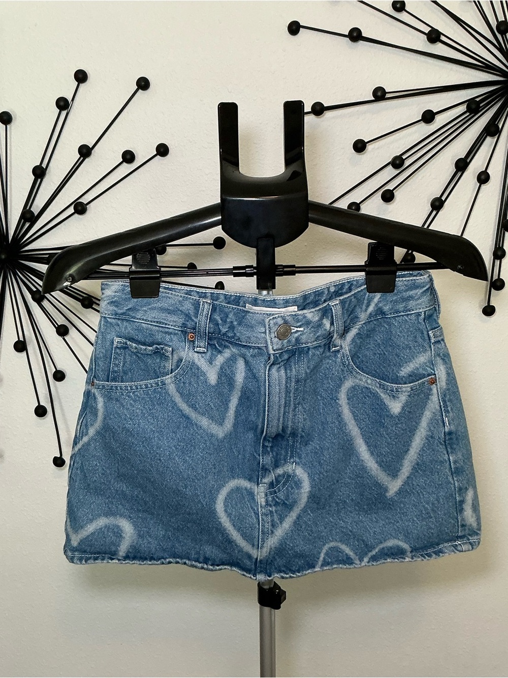 PacSun Heart Print Denim Mini Skirt Size 27 Y2K Light Wash